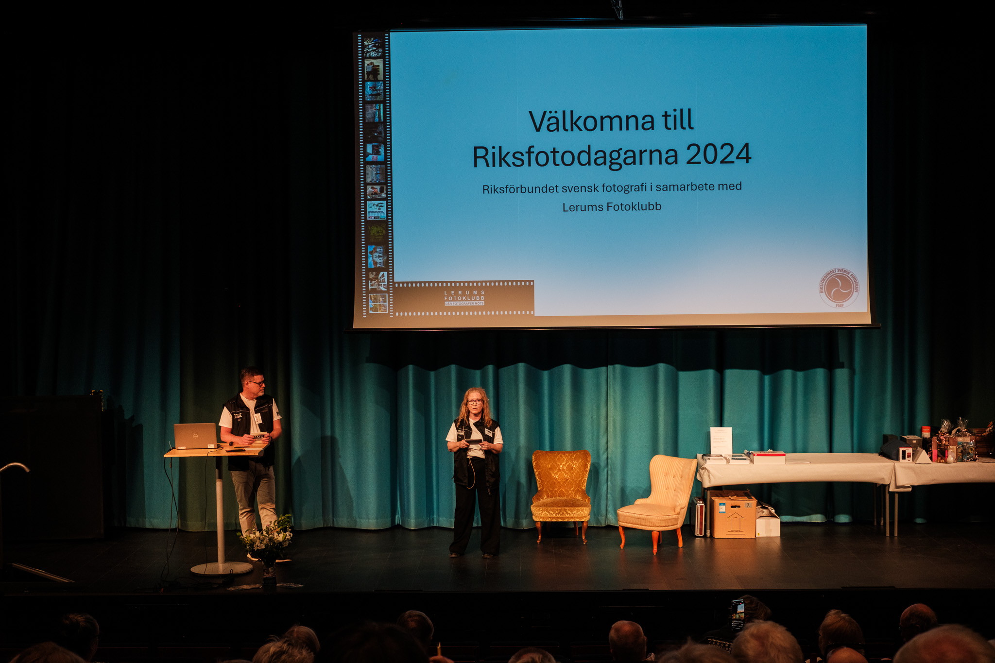 Vi välkomnas till Riksfotodagarna inne i Dergårdsteatern